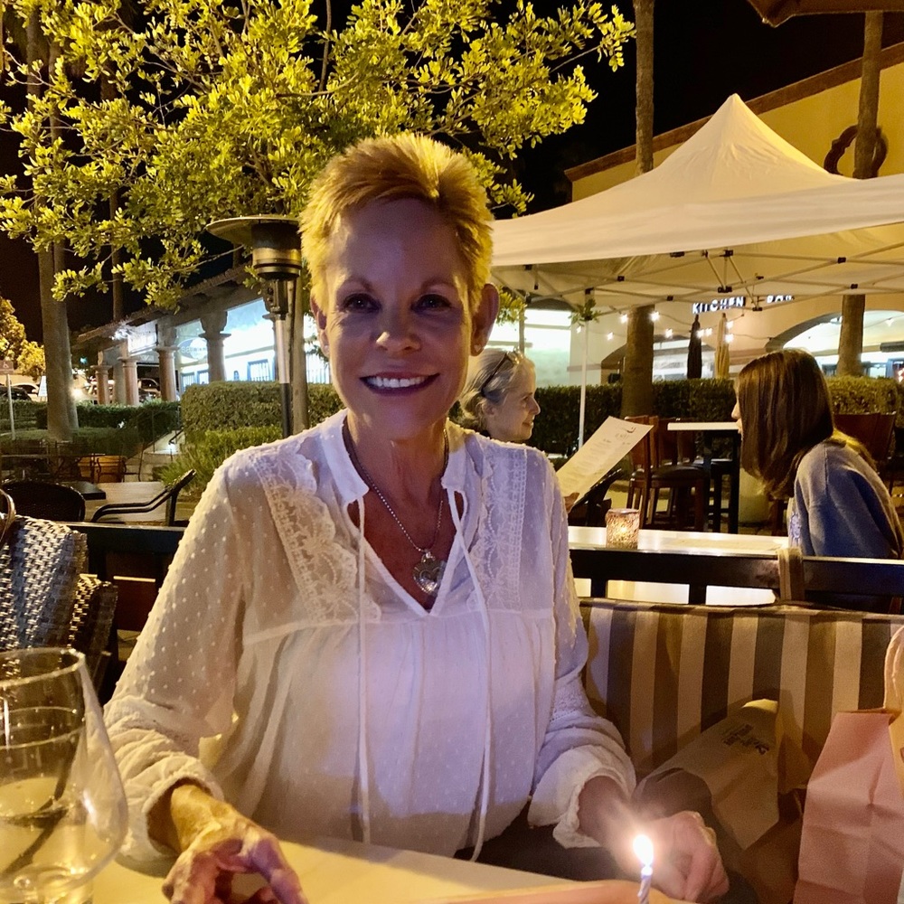 Meet your Posher, Laurie